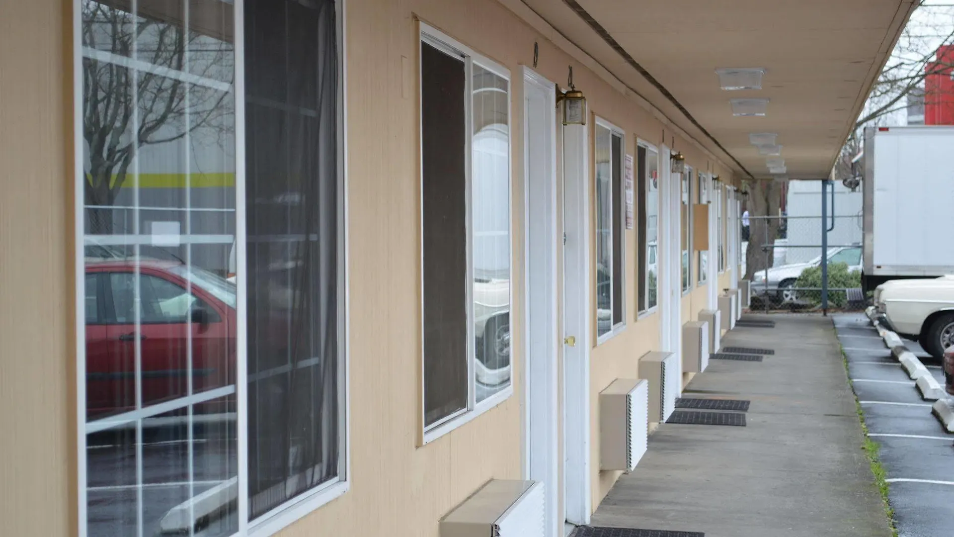 Columbus Motor Inn Seattle Motel