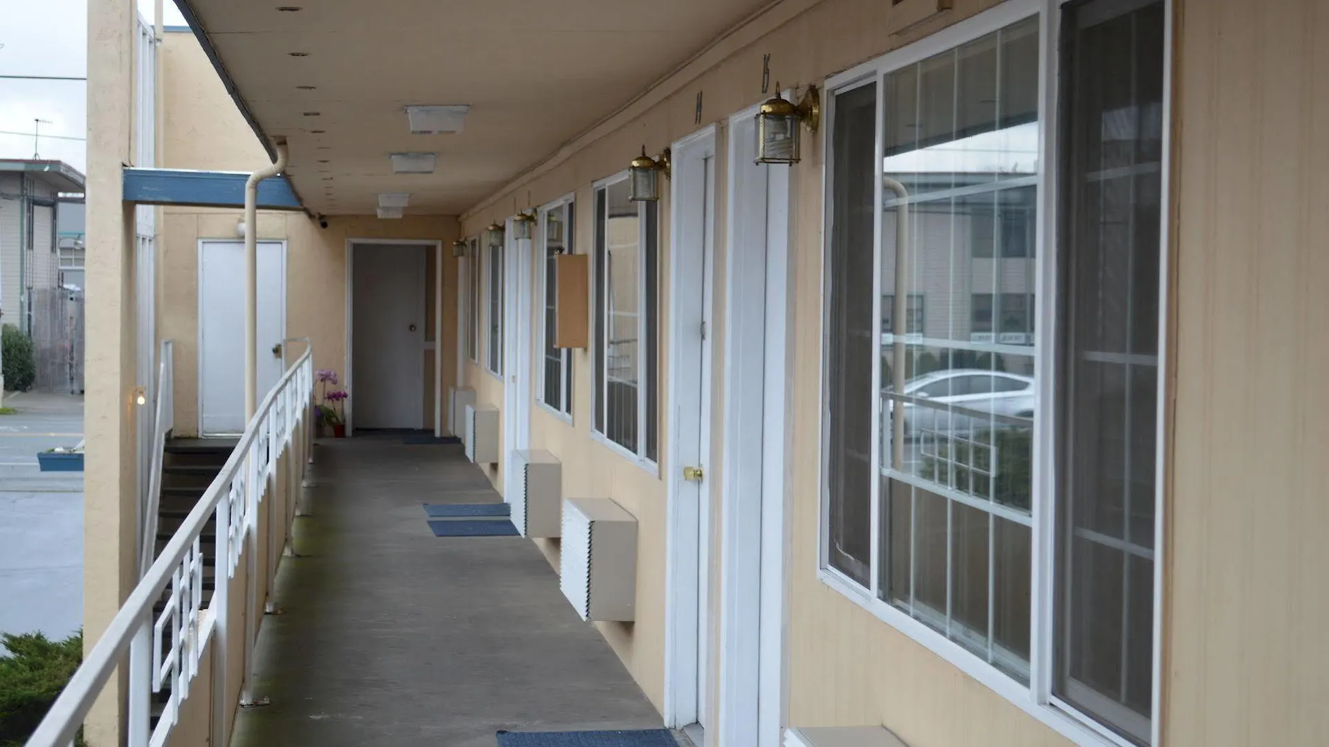 Columbus Motor Inn Seattle 2*,
